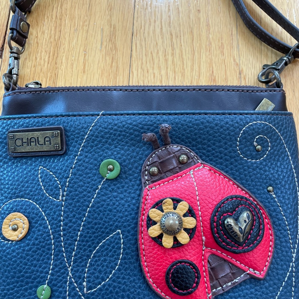 Chala Red/Navy Ladybug crossbody bag - Picture 2 of 6
